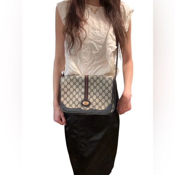 Gucci vintage timeless crossbody bag - Picture 1 of 14